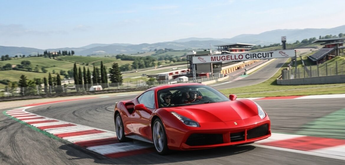 Guidare una Ferrari al Mugello